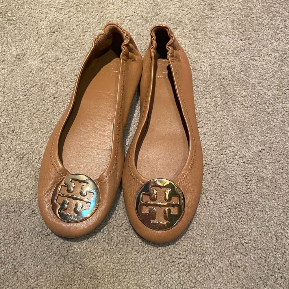 TAN TORY BURCH FLATS